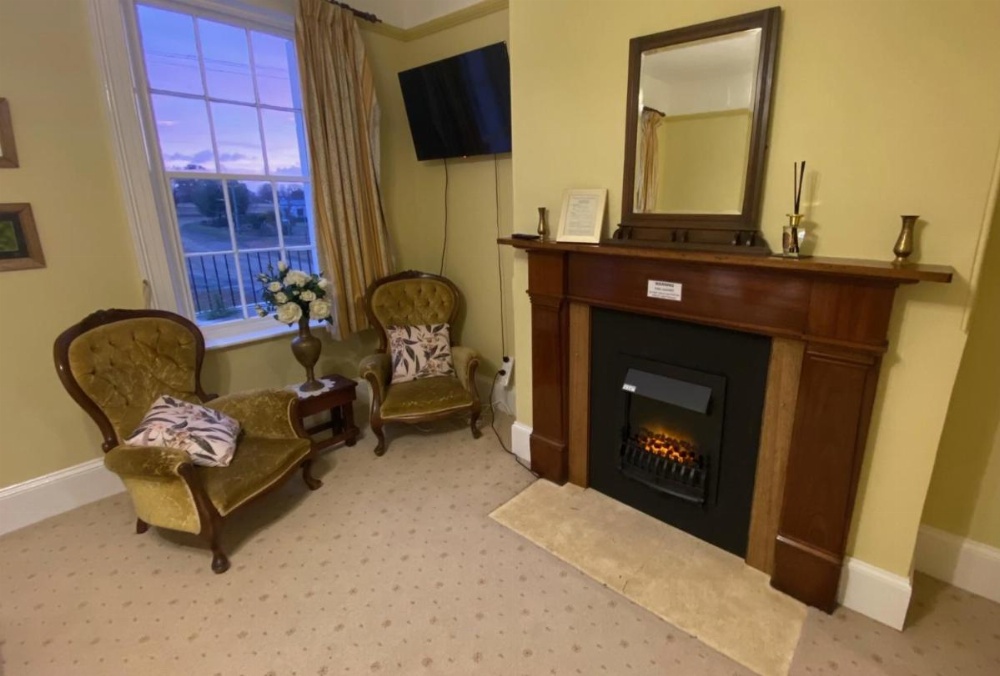 Room image 3